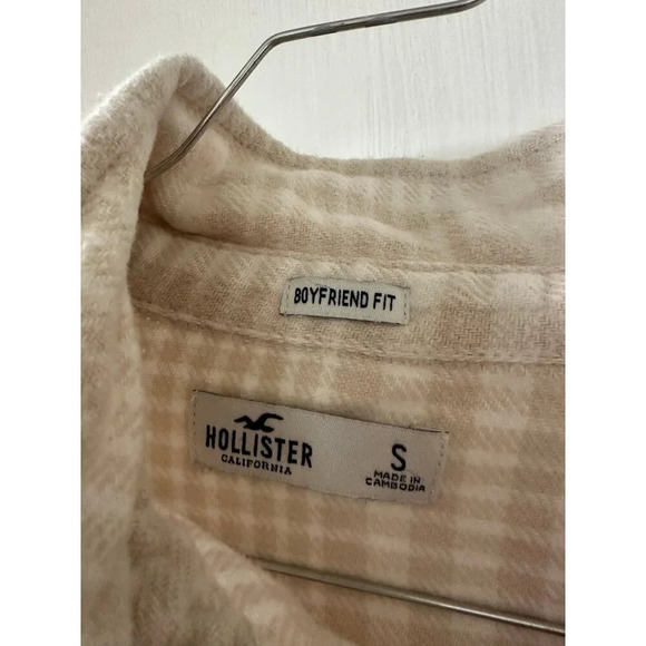 Hollister Women’s size small plaid button down shirt - Picture 5 of 7